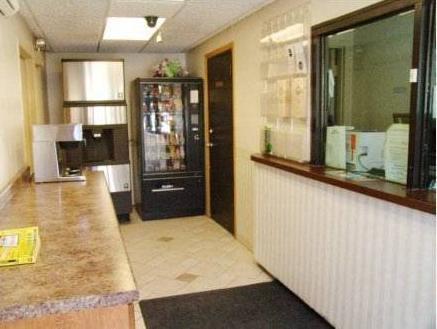 Americas Best Value Inn - Port Jefferson Station - Long Island Екстер'єр фото